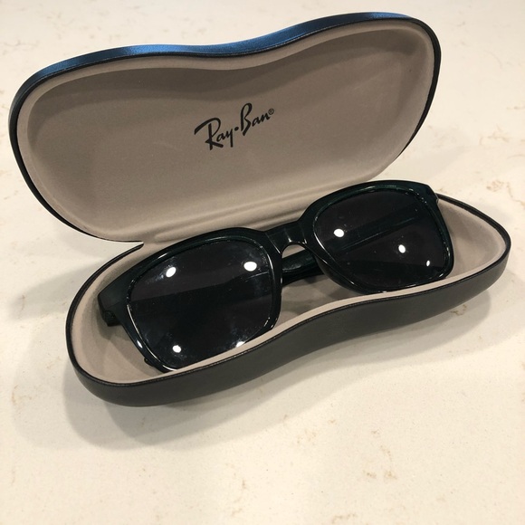 Ray Ban | Glasses Case - Picture 6 of 6
